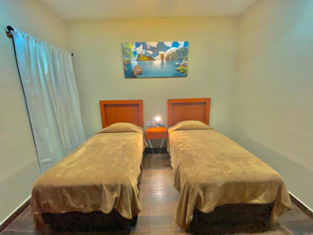 La Lola Hotel & Suites Mazatlan Exterior photo